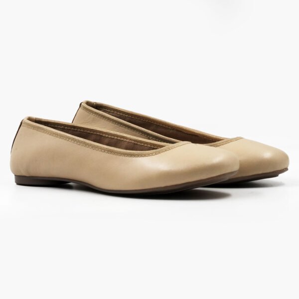 Woman Flat Leather Shoes - Z-16451 - Beige